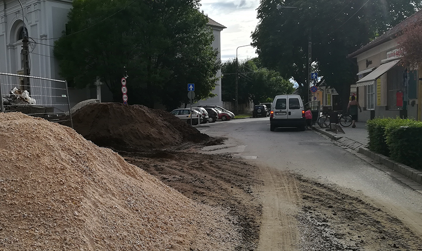 Ön kitől és mit kérdezne?