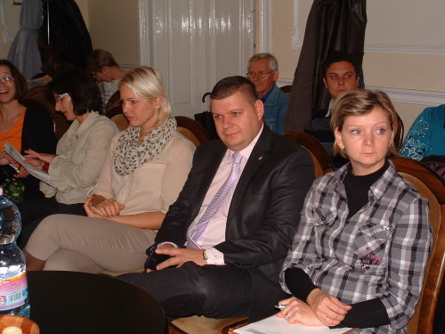 Jelzőrendszeri konferencia